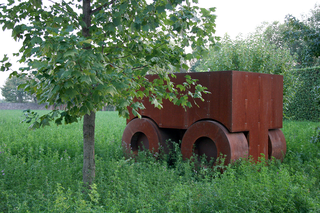 La 74, Installazione presso la tenuta Casarotto di Albegno, Bergamo, 2012, Photo © Ugo Nardini